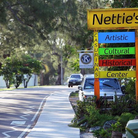 Nettie'S Different Of Nassau Casuarina'S Hotel Exterior foto