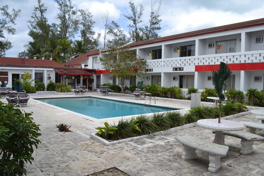 Nettie'S Different Of Nassau Casuarina'S Hotel Exterior foto
