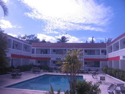 Nettie'S Different Of Nassau Casuarina'S Hotel Exterior foto