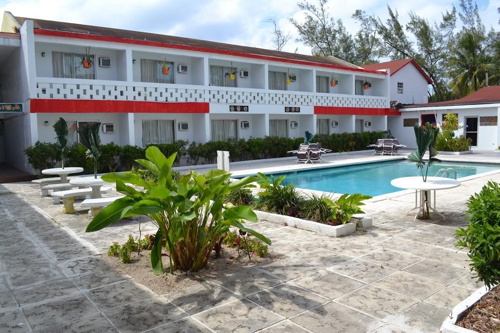 Nettie'S Different Of Nassau Casuarina'S Hotel Exterior foto
